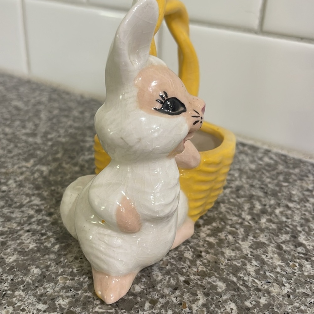 Vintage Ceramic Bunny with Yellow Basket - Picture 4 of 6